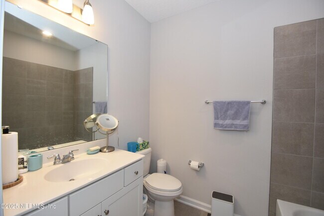 Building Photo - 172 Charlie Way