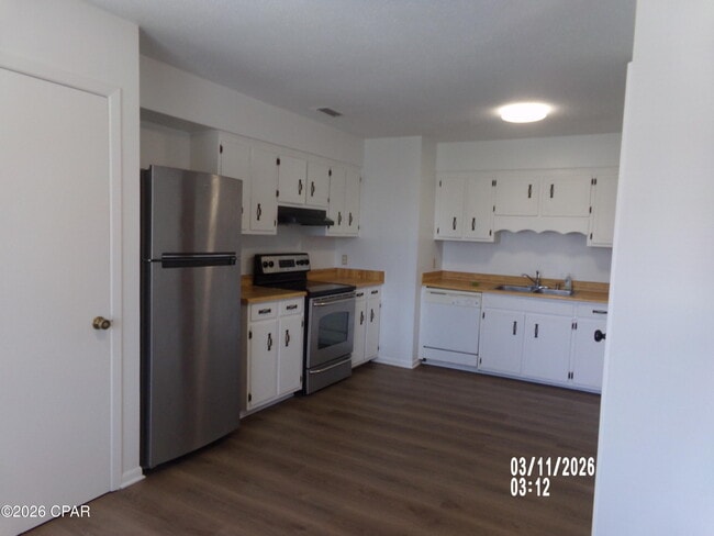 Building Photo - 6909 Winona St