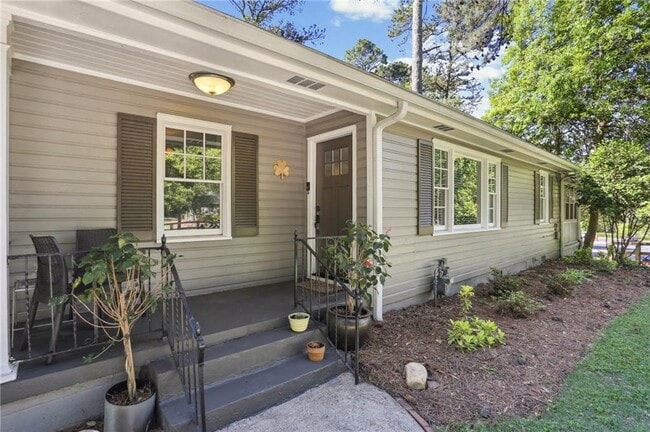 Primary Photo - 2873 Briarcliff Rd NE