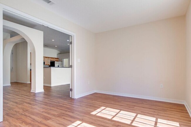 Building Photo - 5851 Chi Chi Cir