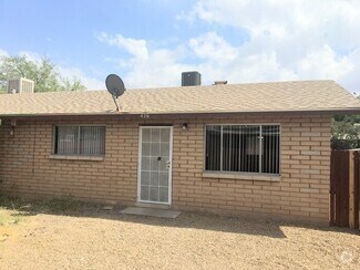 Building Photo - Charming 2-Bedroom Home in Prime Tucson Lo...