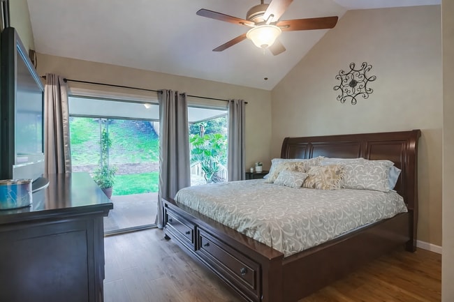 Building Photo - 1140 Harding St