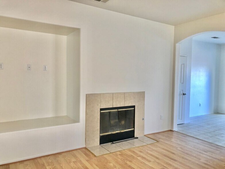 Building Photo - 14642 Polo Rd