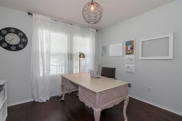 Building Photo - 5313 Comanche Wells Dr