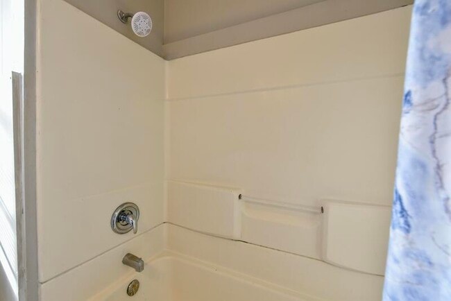 Building Photo - 536 S 30th St