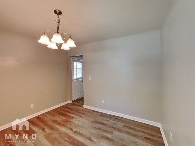 Building Photo - 4717 Sinclair Dr