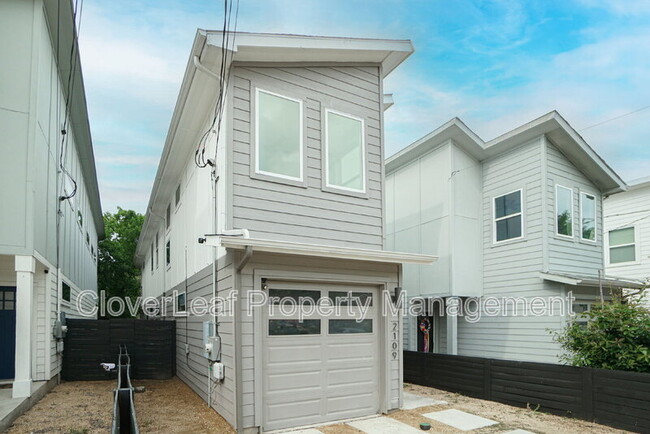 Building Photo - 2109 Schley Ave