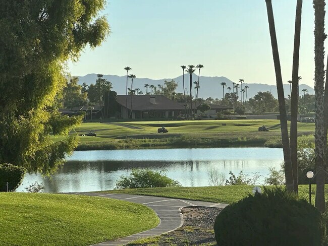 Building Photo - 7401 N Scottsdale Rd