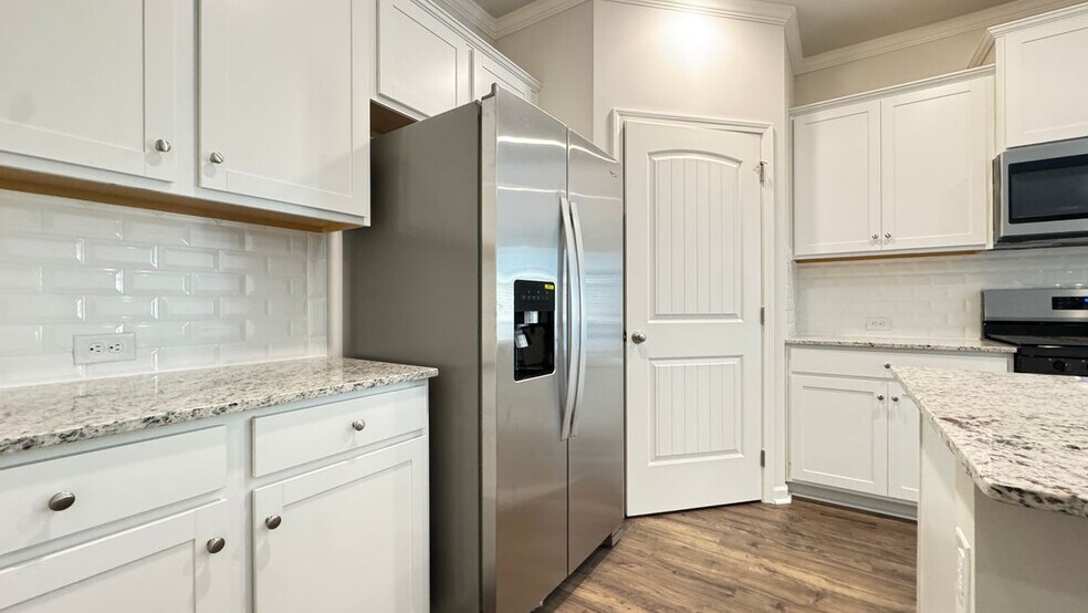 Building Photo - 3190 Greyton Dr