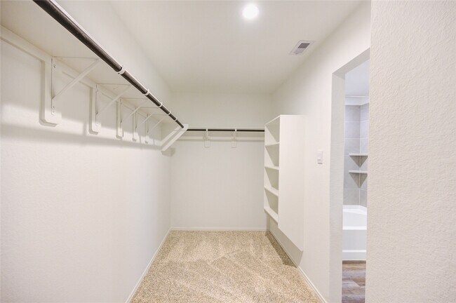 Building Photo - 5618 Redstone Gardens Dr