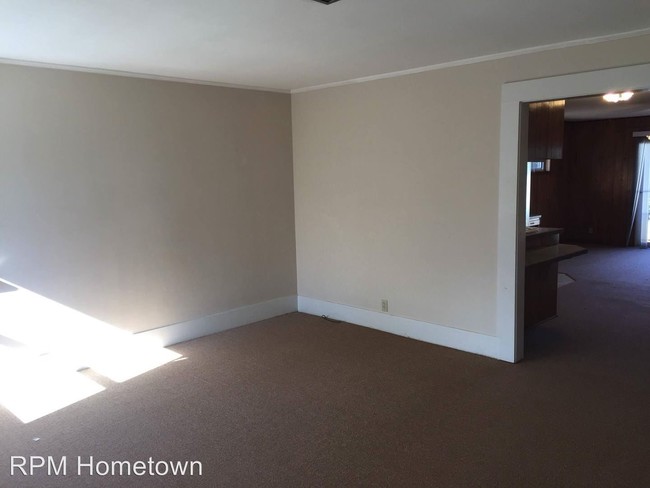 Building Photo - 3 br, 2 bath House - 1308 West St. Louis
