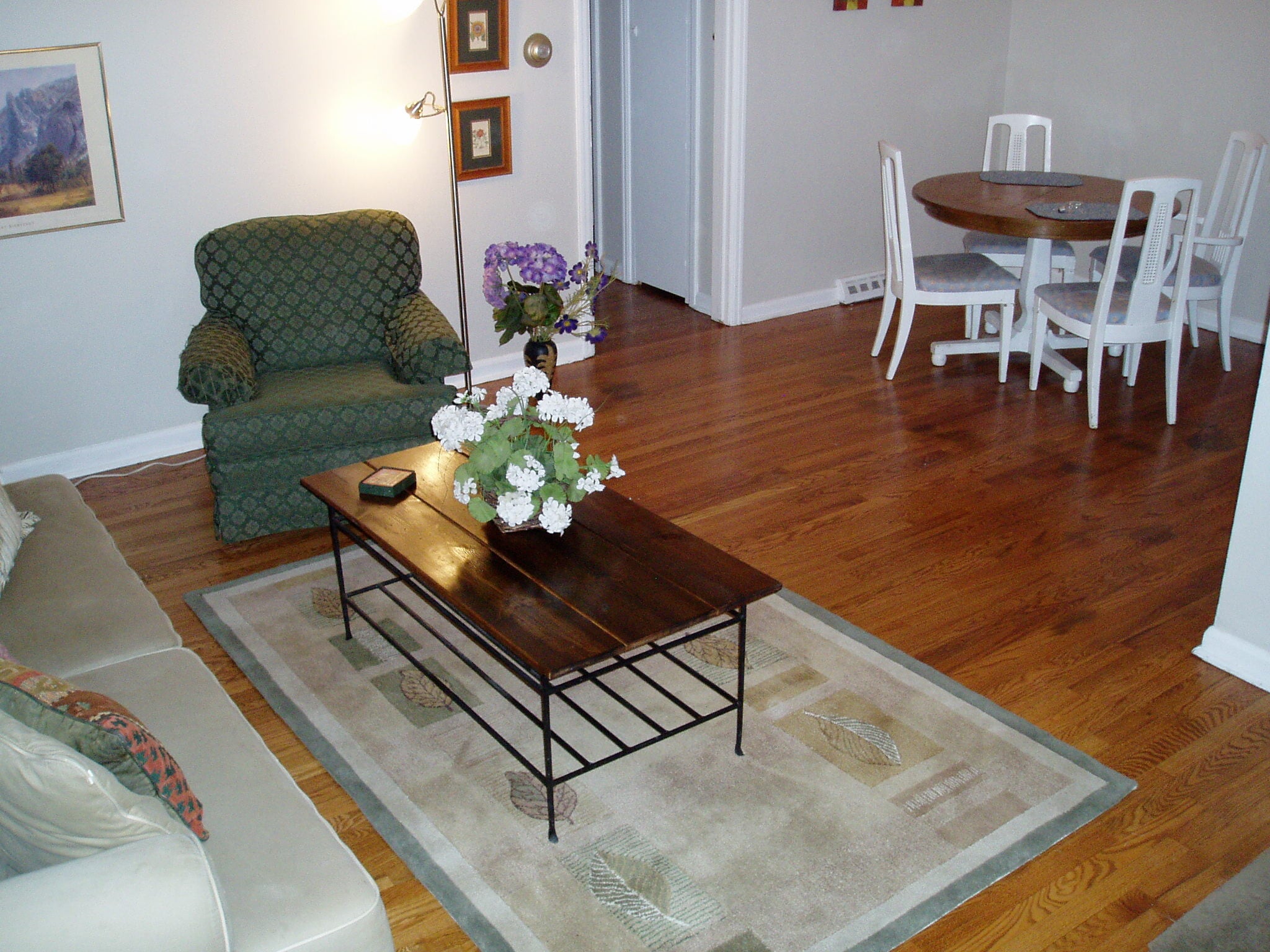 Living/dining area - 1645 Winona Ct