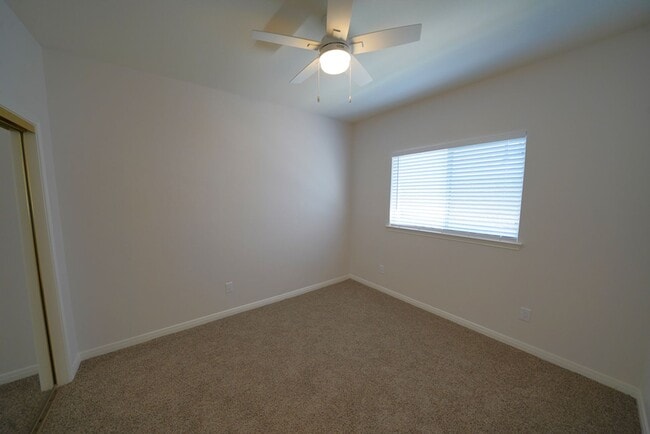 Building Photo - Beautifully Updated Home in Olympia Hills ...