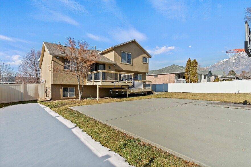 Building Photo - 2368 N 650 E