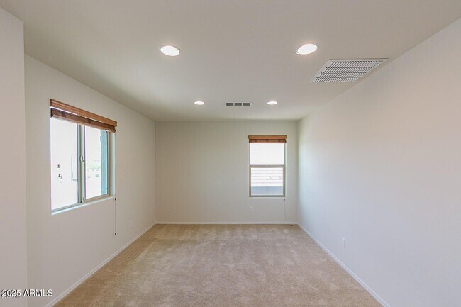 Building Photo - 26833 N 14th Ln