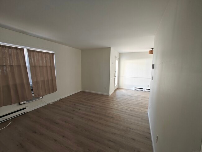 Building Photo - 11 Marion Ave