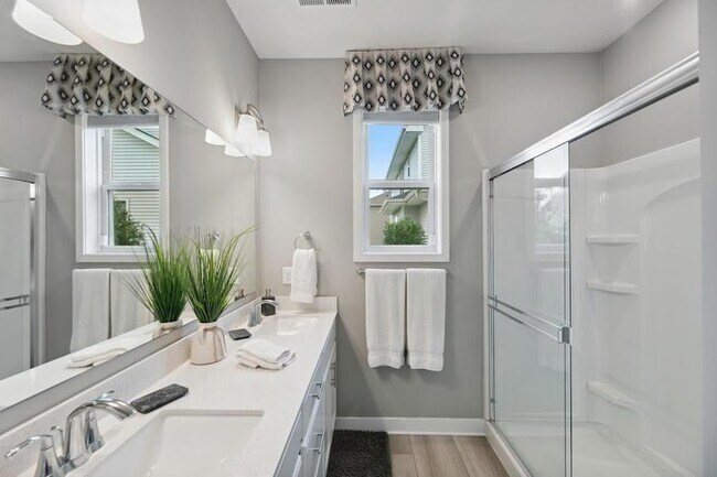 Building Photo - 9337 Bridle Way