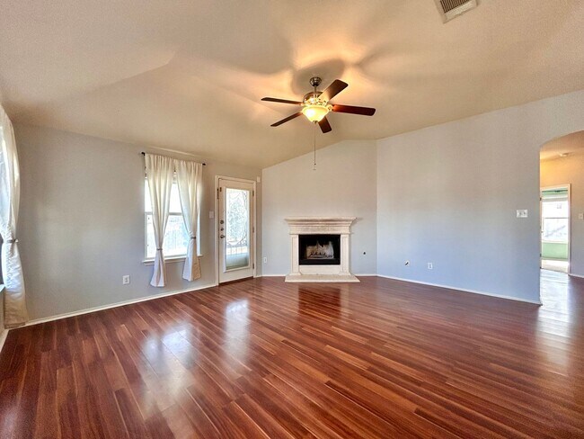 Building Photo - 1801 Rachel Ln