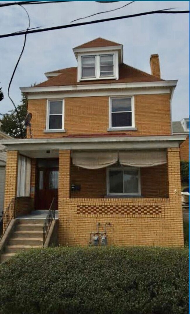 Building Photo - 212 Republic St