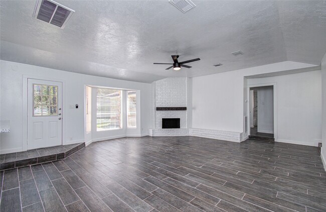 Building Photo - 2540 River Ridge