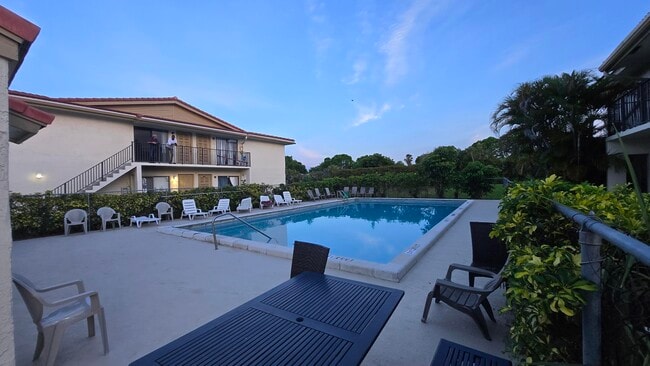 Building Photo - 11188 Royal Palm Blvd