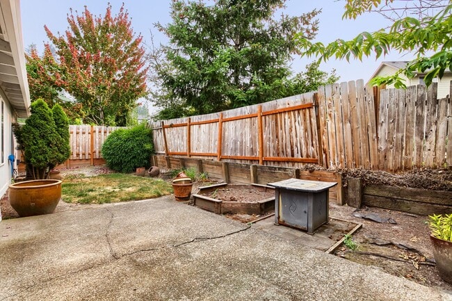 Building Photo - 13189 SW 154th Ave