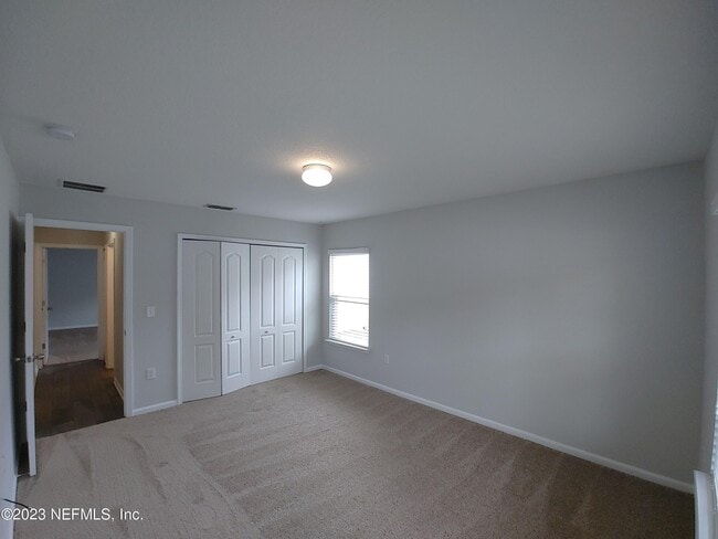 Building Photo - 208 Midway Park Dr