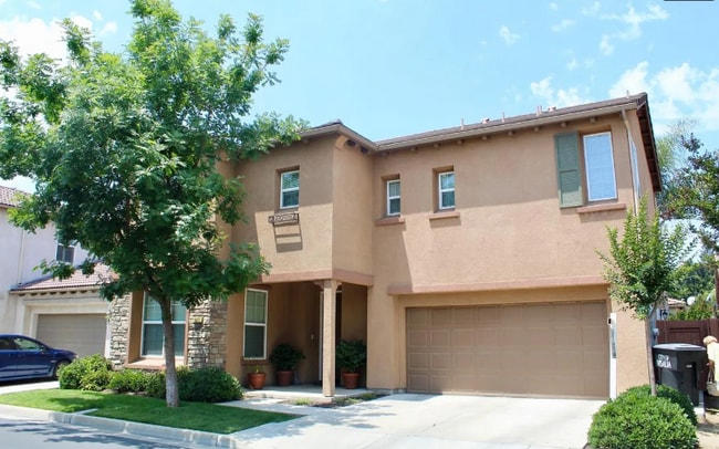 Building Photo - 1425 N Oliveto Ct