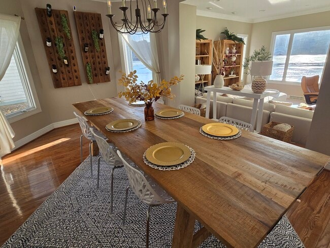 Building Photo - 117 St Charles Ct