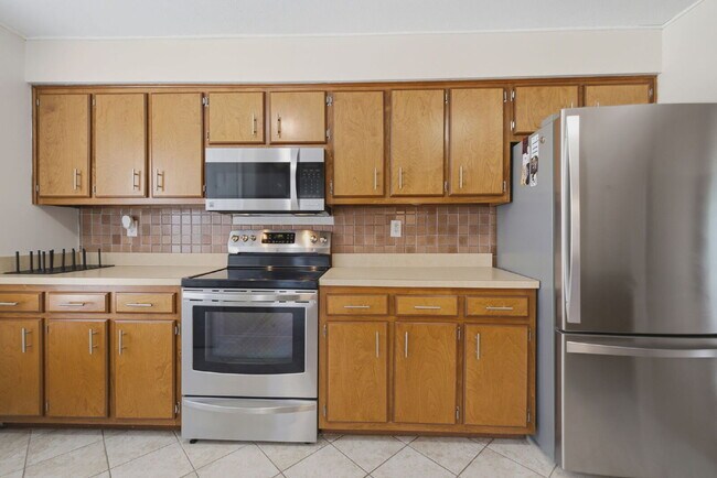 Building Photo - 5475 Davis Way