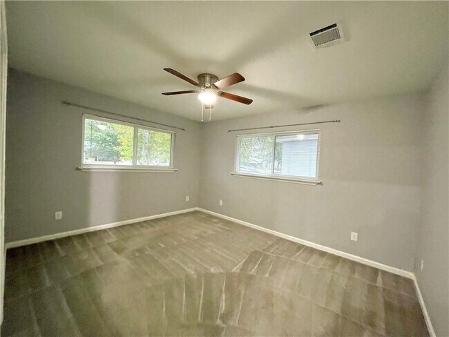 Building Photo - 1507 E 25th St