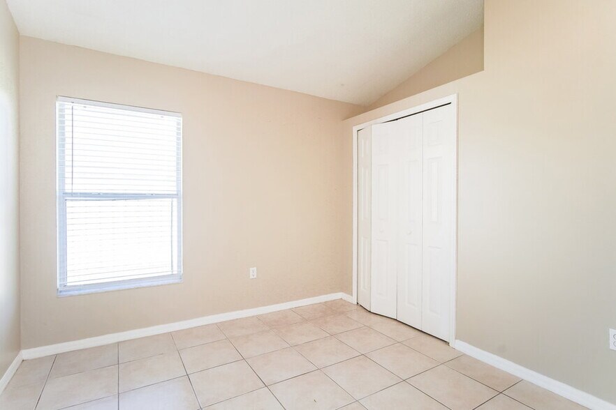 Building Photo - 2843 Berkshire Cir