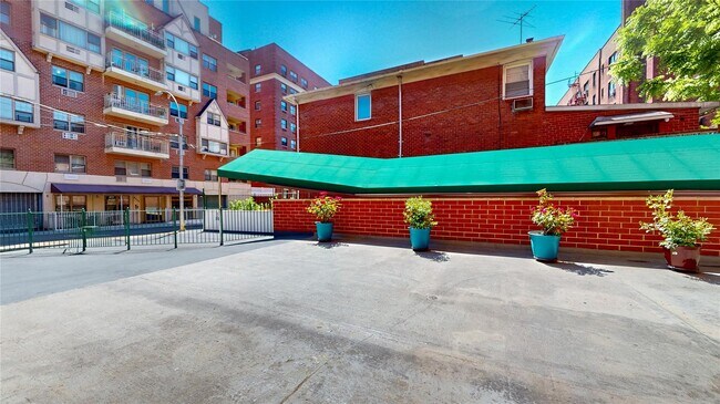 Building Photo - 83-71 116th St
