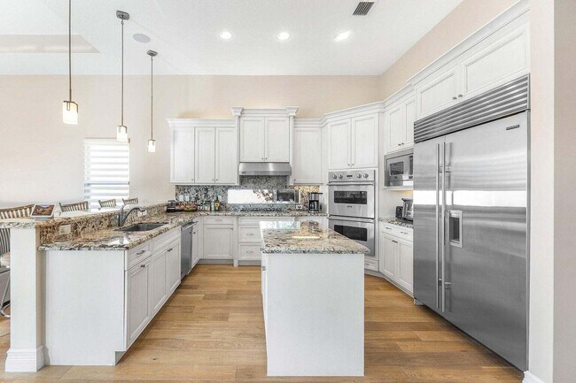 Building Photo - 16631 Chesapeake Bay Ct