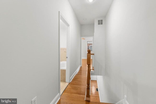 Building Photo - 614 S LeCount St