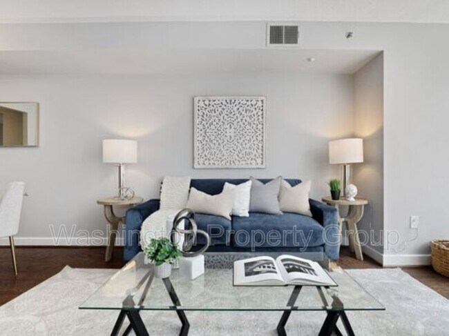 Building Photo - 1150 K St NW