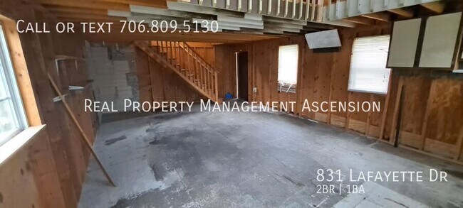 Building Photo - 831 Lafayette Dr