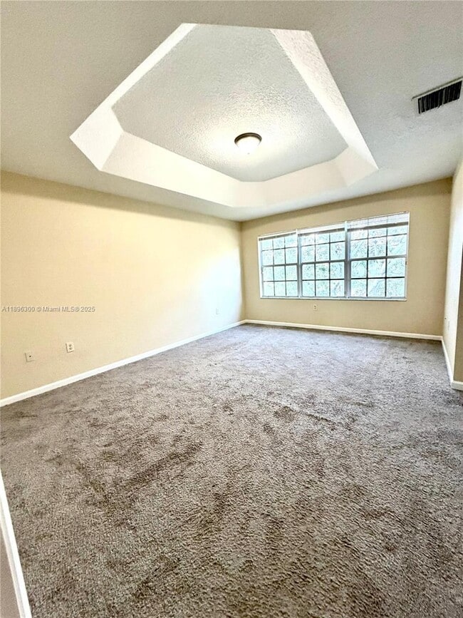 Building Photo - 12463 SW 44th Ct
