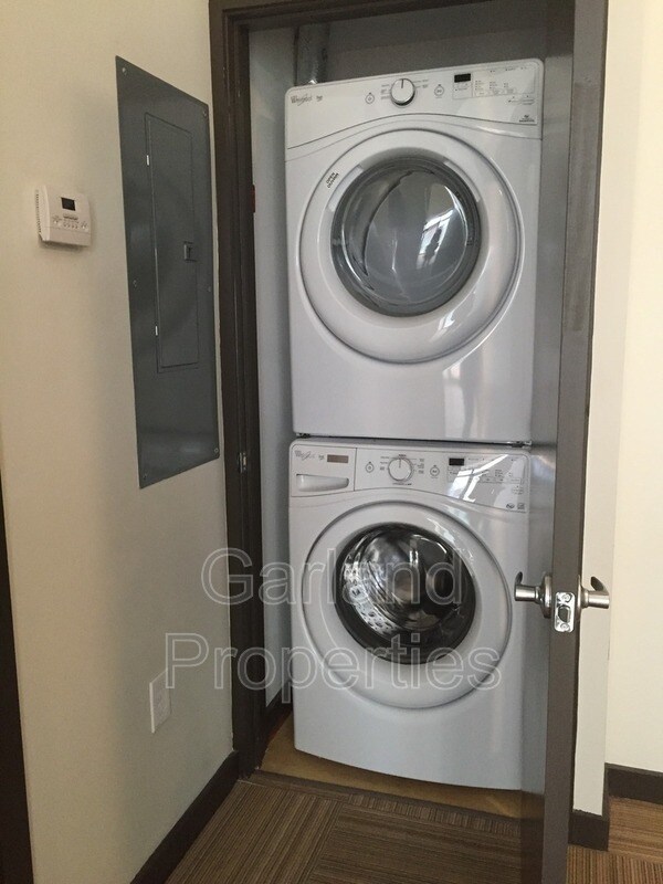 Building Photo - 110 Campbell Ave SE