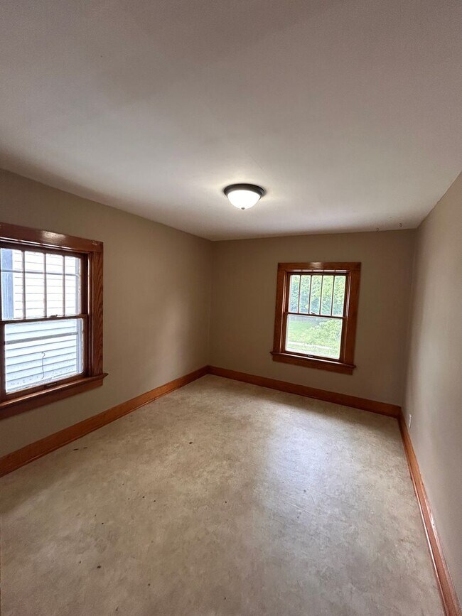 Building Photo - 3708 Weisser Park Ave