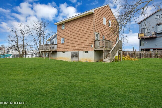 Building Photo - 234 Beach Ave