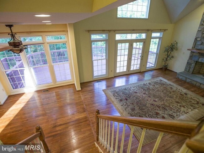 Building Photo - 13909 Willow Tree Dr