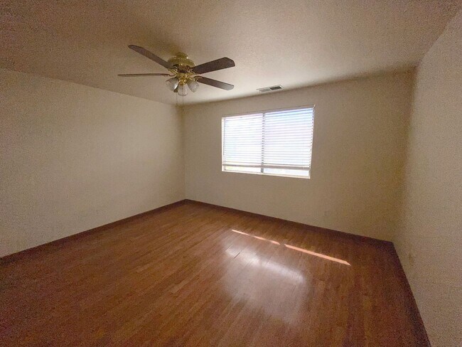 Building Photo - Sparks Two-story House - 4 Bedrooms (Reed ...