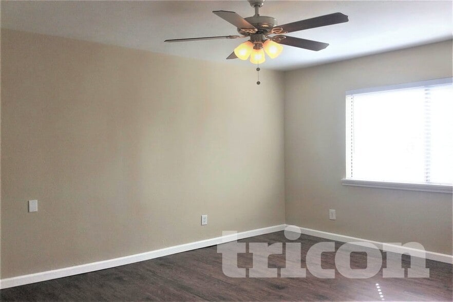 Building Photo - 5105 Ragan Dr