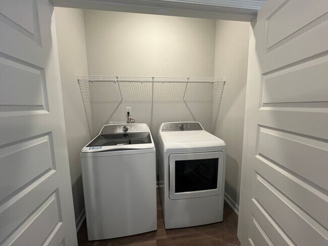 Building Photo - COLLINS WALK IN CONWAY