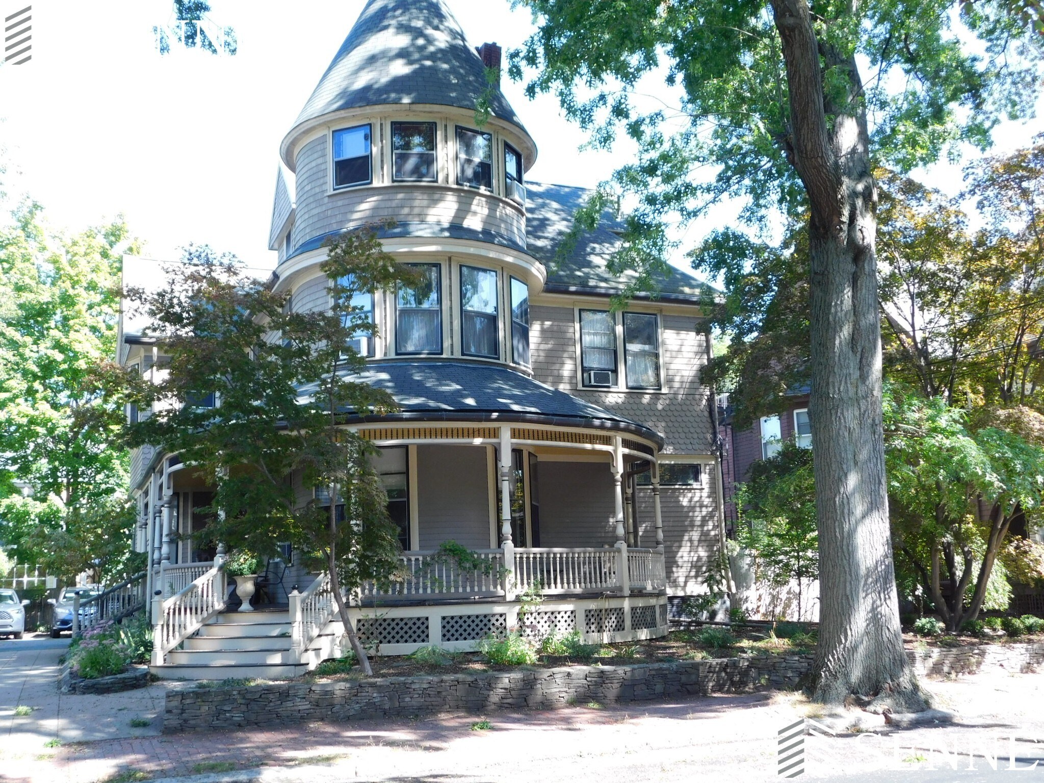 Building Photo - 49 Garfield St