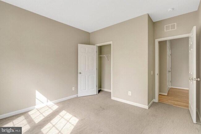 Building Photo - 42790 Lauder Terrace