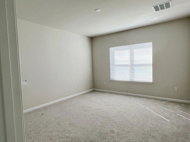 Building Photo - 5530 Bonn Way