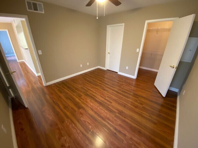 Building Photo - 45 Maleena Mesa St