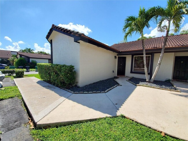 Building Photo - 14965 SW 49th Ln